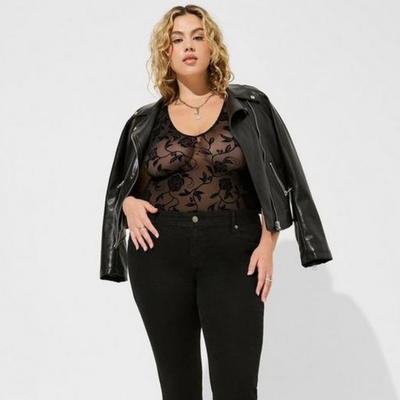 Torrid Flocked Mesh V-Neck Bodysuit - Picture 4 of 10